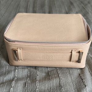 BEIS Cream Travel Case